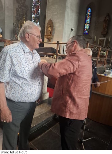 Gouden speld voor Dieu Gouden speld voor Dieu