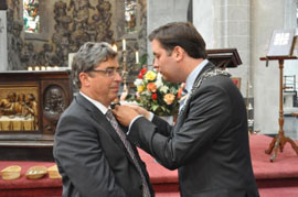 De loco van Tilburg, De Ridder, speldt de orde op